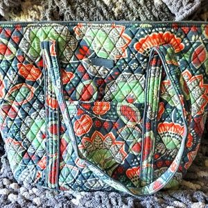 Vera Bradley Vera Tote Nomadic Floral
